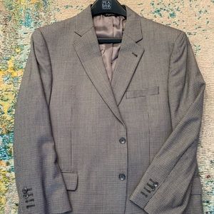 46 Reg, Traditional Cut, black and white houndstooth, single vent, sportcoat